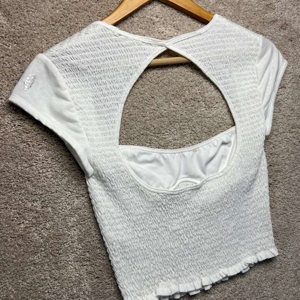 Free People‎ Movement White Smocked Open Back Crop Top Cap Sleeve S Coquette - Picture 11 of 14